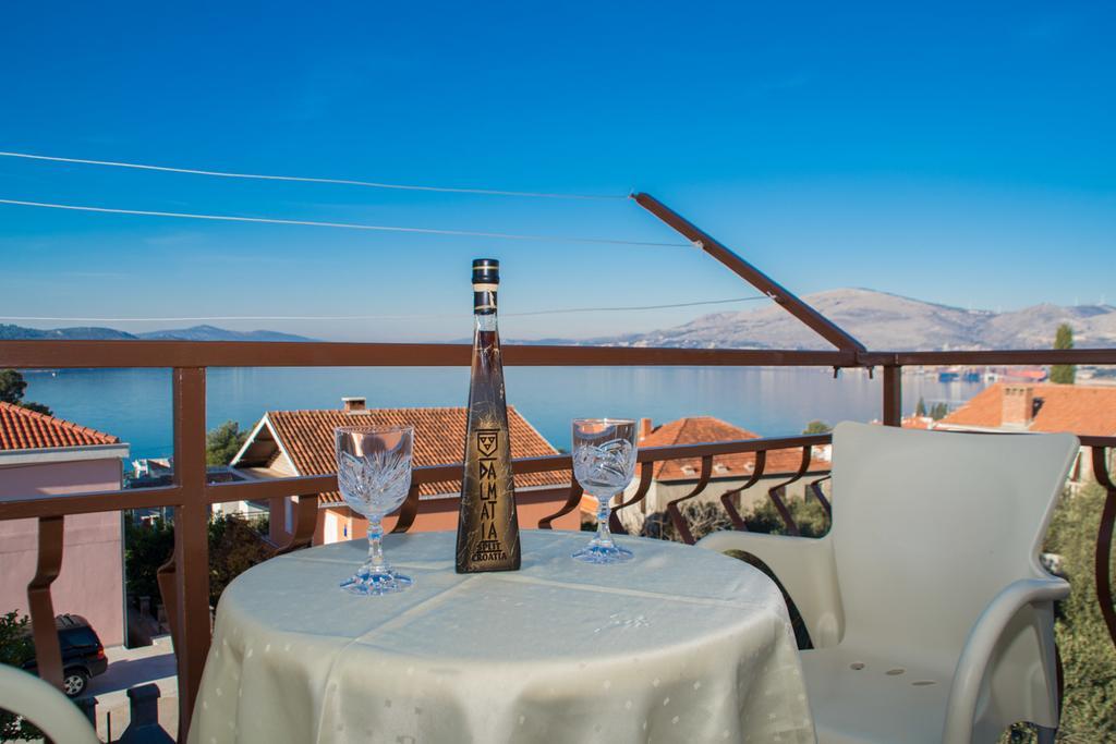 Apartmani Gaube Trogir Exterior foto