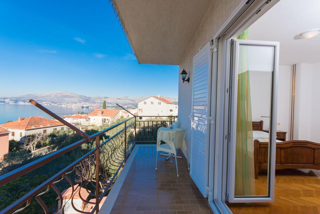 Apartmani Gaube Trogir Exterior foto